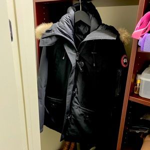 Canada goose with for trim